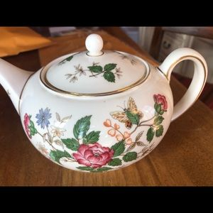 Wedgewood teapot charnwood pattern